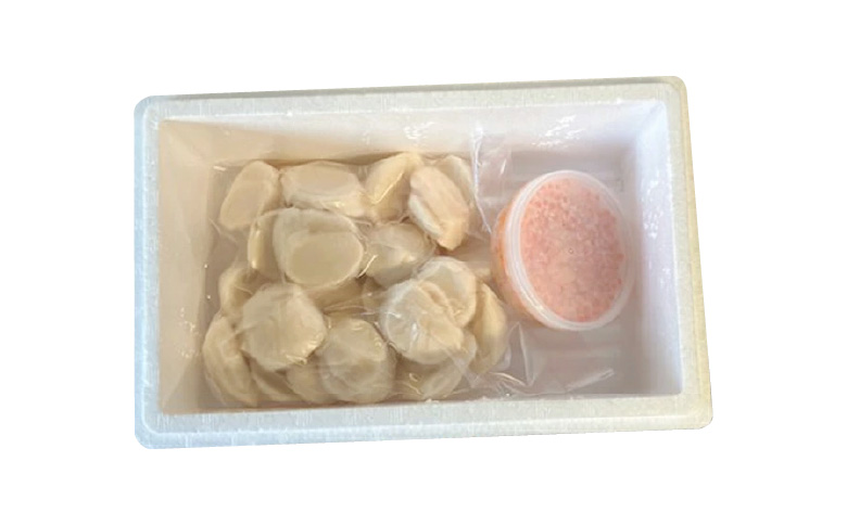 ＜12月21日決済分まで年内配送＞いくら醤油漬け100g×1P、ほたて貝柱500g×1P B-36019