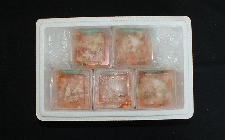 ＜12月21日決済分まで年内配送＞【北海道根室産】かに・いくら・サーモン・帆立の海鮮パック 160g×5P C-42085
