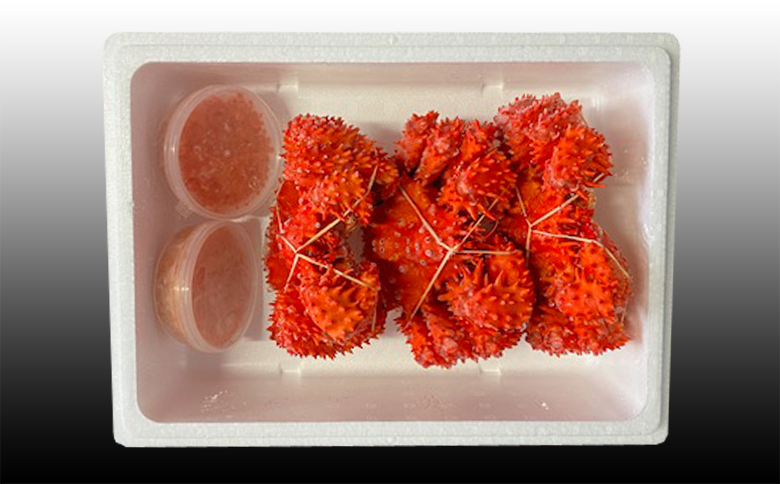 ＜12月21日決済分まで年内配送＞花咲かに300g前後～450g前後×3尾・いくら醤油漬け100g×2P C-76041