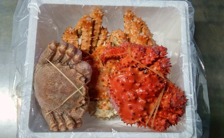 ＜12月21日決済分まで年内配送＞本タラバガニ1尾・花咲ガニ1尾・毛ガニ1尾の3種詰合わせ(計2.8kg前後) D-57004