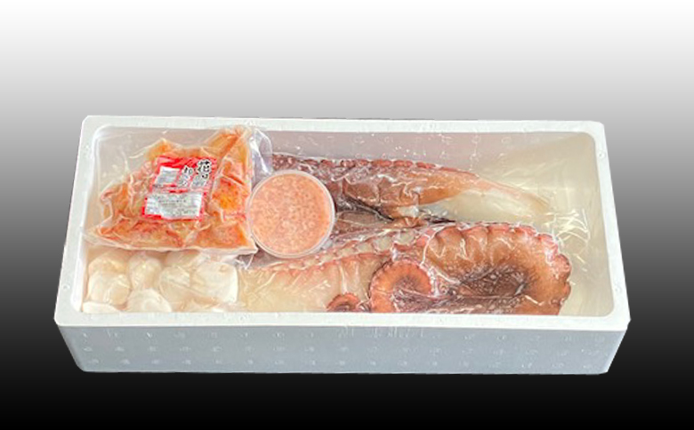 【12/31決済分まで1月中配送】 お刺身用ほたて貝柱・お刺身用たこ足・花咲かにむき身・いくら醤油漬けセット D-70033