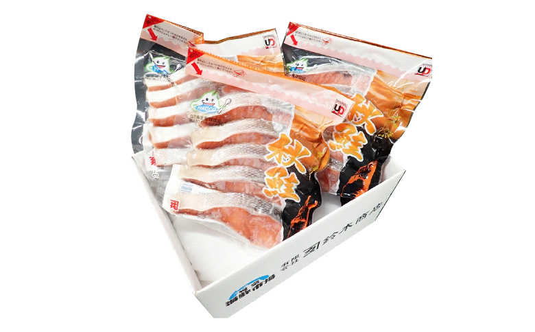 根室海鮮市場＜直送＞無添加甘塩天然秋鮭5切入×3P(計15切、約750g) G-28038