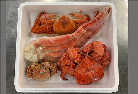 ＜12月21日決済分まで年内配送＞かに4種食べ比べ E-01013