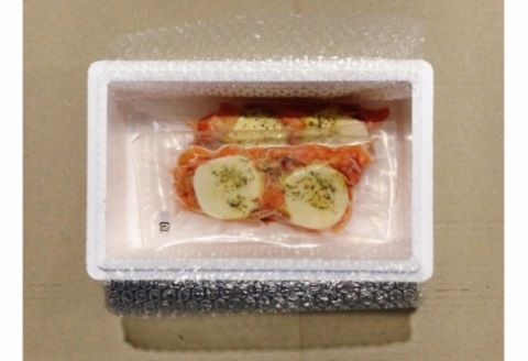 ＜12月14日決済分まで年内配送＞スモークサーモンのカプレーゼ500g(小分け真空) A-09109