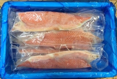 甘塩トラウトサーモン腹身250～350g×4～6本(計1.5kg) A-35014