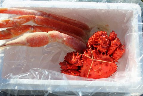 ＜12月21日決済分まで年内配送＞本ズワイガニ足1肩、花咲ガニ1尾(計450～500g前後) A-57040