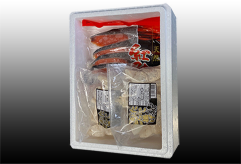 ＜12月21日決済分まで年内配送＞たこ唐揚げ250g×2P、甘塩紅鮭5切×1P A-76034