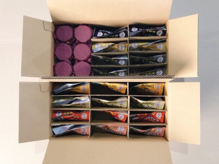 ＜12月14日決済分まで年内配送＞さんまの煮付け7種と焼きほぐし鮭セット B-09011