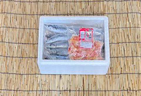 ＜12月21日決済分まで年内配送＞【北海道根室産】花咲かにむき身300g×1P、冷凍生さんま5尾×3P B-76009