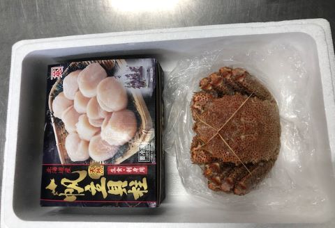 ＜12月21日決済分まで年内配送＞ボイル毛蟹600g～680g×1尾、帆立貝柱1kg C-27011