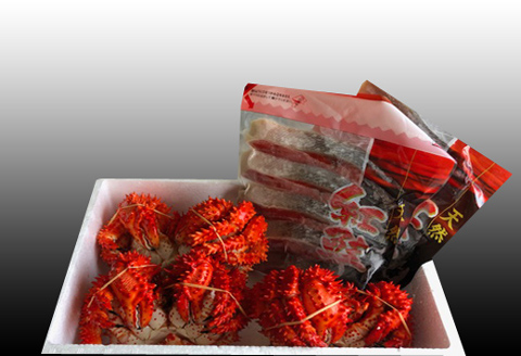 ＜12月21日決済分まで年内配送＞花咲かに4尾・甘塩紅鮭5切×3Pセット C-36022