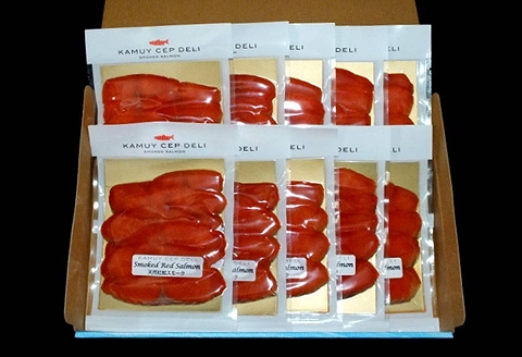 ＜12月21日決済分まで年内配送＞＜鮭匠ふじい＞天然紅鮭のスモークサーモンセット60g×10P C-42047