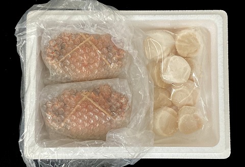 <年内配送可>【北海道根室産】お刺身帆立貝柱400g、ボイル毛がに2尾(計約800g) C-42070