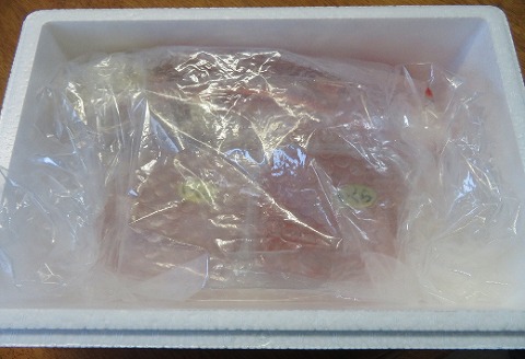 ＜12月21日決済分まで年内配送＞【北海道根室産】たらばがに脚、醤油イクラセット C-59016