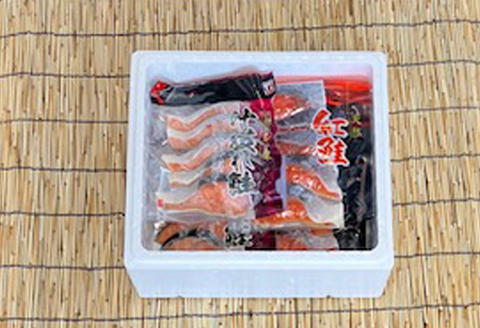 ＜12月21日決済分まで年内配送＞甘塩紅鮭5切×6P・沖獲れ鮭切身5切×6P C-76003