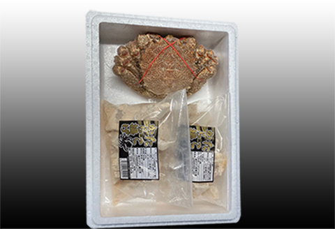 ＜12月21日決済分まで年内配送＞毛かに400g前後～550g前後×1尾、たこ唐揚げ250g×2P C-76046