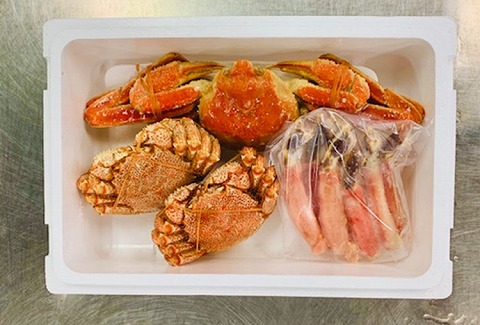 ＜12月21日決済分まで年内配送＞かに御膳セット(毛がに・ずわいがに・たらばがに) E-01015