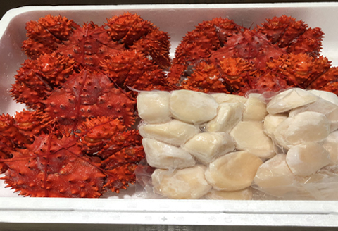 ＜12月21日決済分まで年内配送＞ほたて貝柱500g×2P、花咲かに500g前後～650g前後×5尾 D-30026