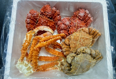 本タラバガニ、花咲ガニ、クリガニの詰合せ D-57021