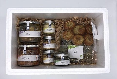 ＜12月21日決済分まで年内配送＞根室山海・恵(8種セット) D-99001