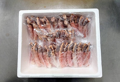 ＜12月21日決済分まで年内配送＞【北海道根室産】生たらばがにポーション2.5kg E-21002