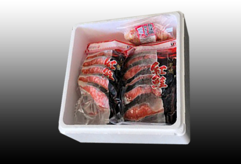 ＜12月21日決済分まで年内配送＞花咲かにむき身300g、甘塩紅鮭5切×10P F-30004