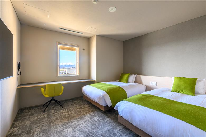 【1泊朝食付】ホテル三浦華園ファミリー応援宿泊プラン！　最上階プレミアムスイート　2名～4名様分（最大5名様）