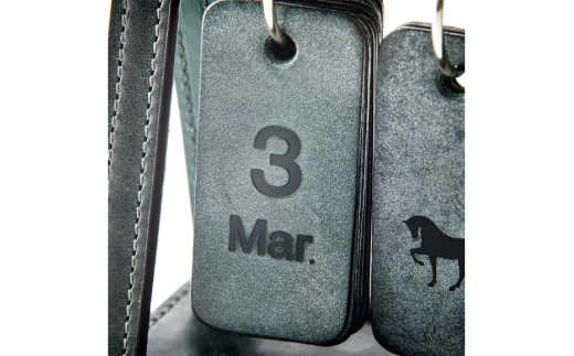 SOMES 万年カレンダー （グリーン）DU-30-ro [ソメスサドル 北海道 砂川市 12260810-a] ソメス カレンダー 卓上 本革 革 革製品 レザー somes saddle