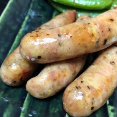 さんだかんの無添加「北のハイグレード食品」選定のチキンじゅーしぃを含む、北海道産鶏の燻製セット【配送不可地域：離島】