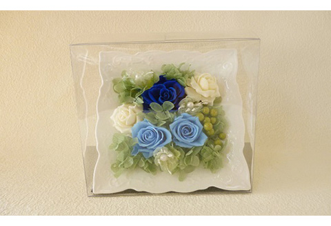 プリザーブドフラワー　磁器フレームアレンジメント（ブルー）【140001】