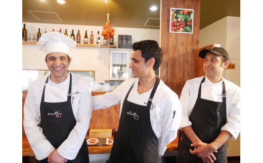 北海道産チキンのバターチキンマサラとチーズナンのセット【65000201】