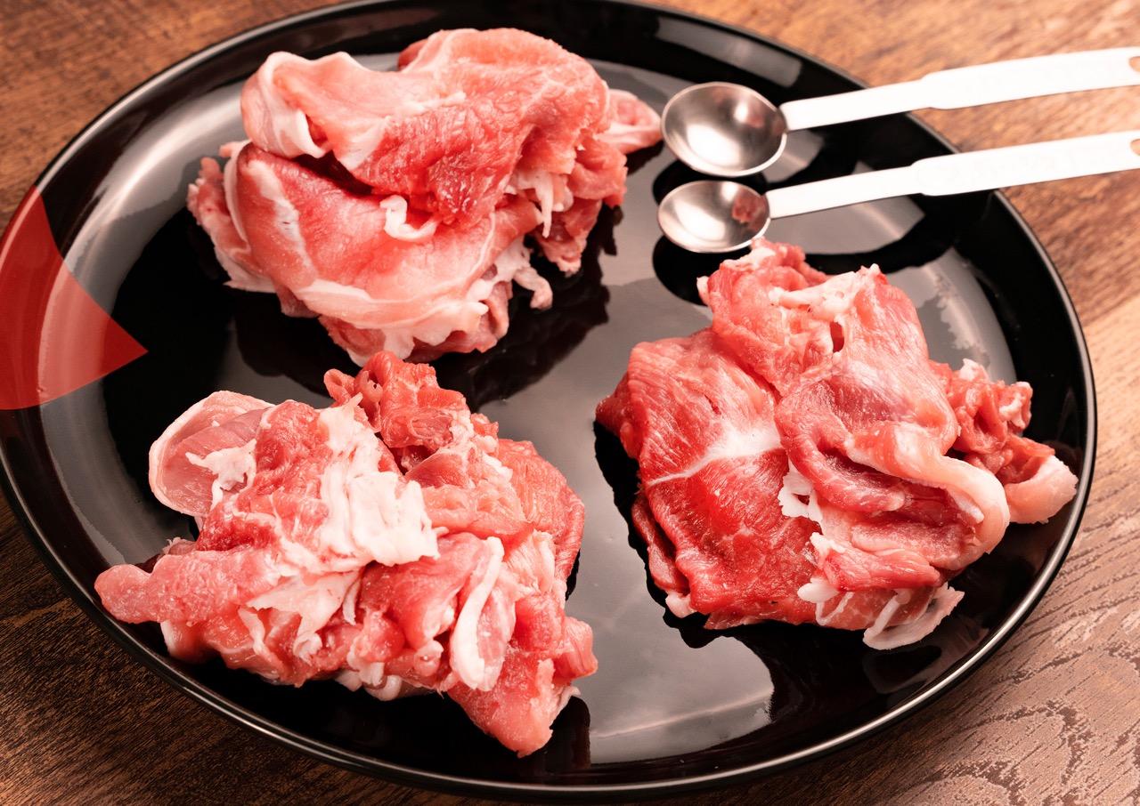 ＜2ヶ月に1回お届け＞伊達黄金豚のジューシーな切り落とし肉 2kg【200g×10パック】三元豚  豚肉 ぶた肉 スライス 小間切れ 小分け 冷凍