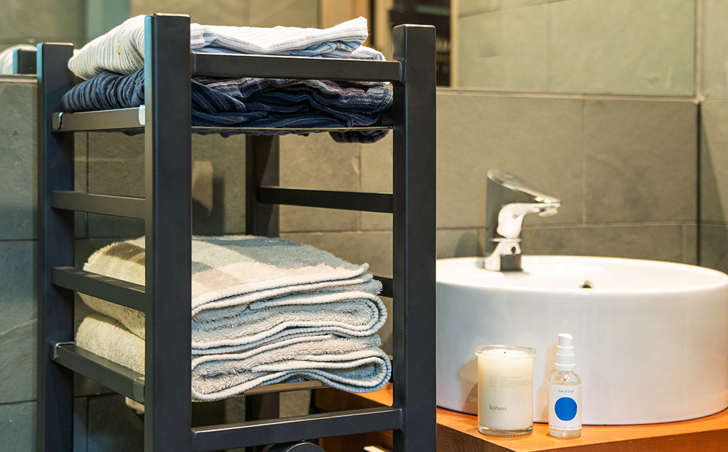 DHUMA デューマ（サテンブラック）電気ヒーター