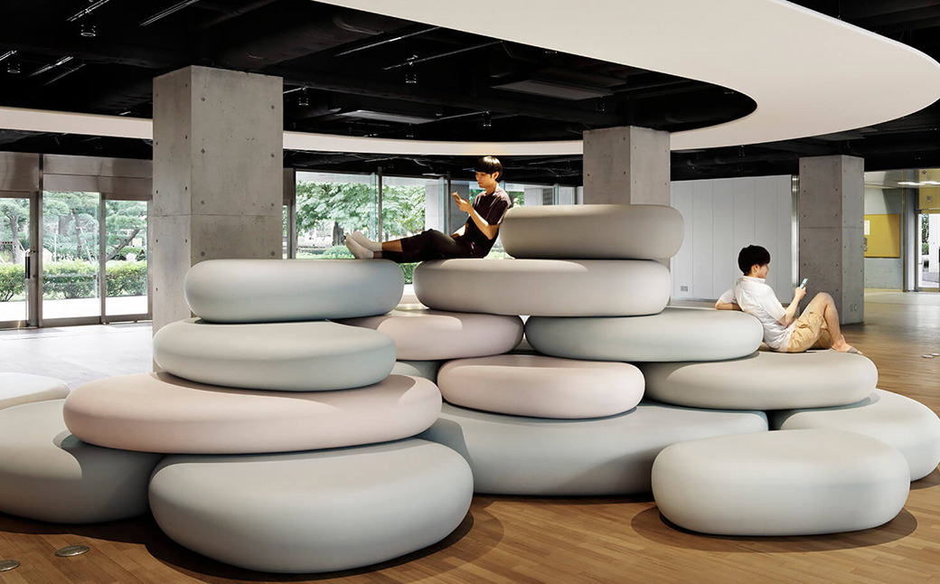 Pebble C （C400） 椅子 イス インテリア オブジェ 置物