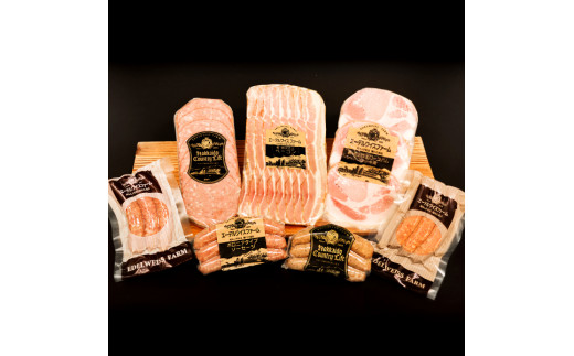 【簡易包装】薪・炭火仕上げハム・ベーコン・ソーセージセット D-11-k〈679g〉 ハム ベーコン ソーセージ 肉 豚 牛 北海道 北広島市