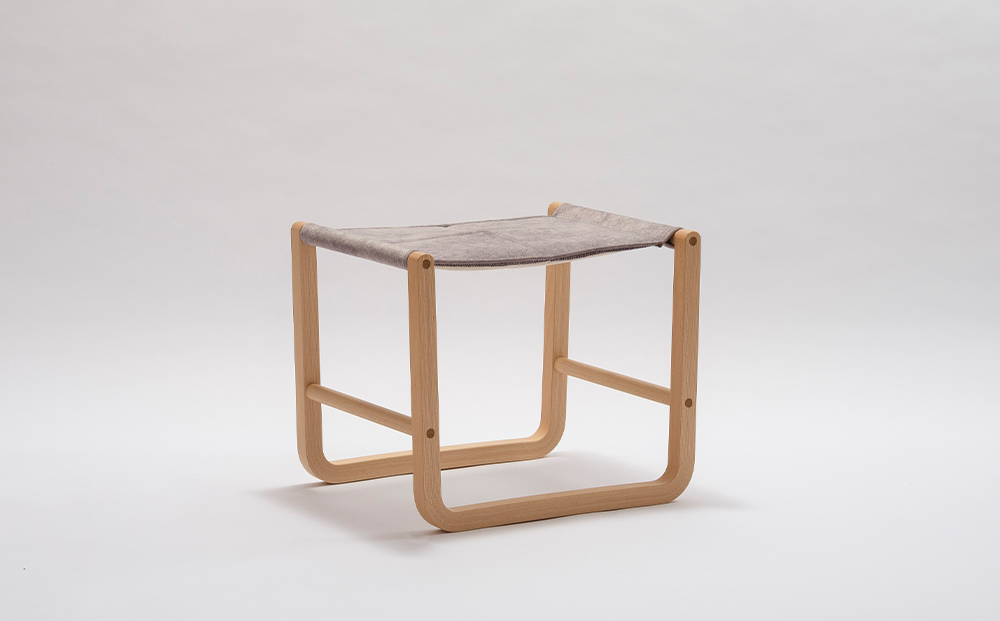 村澤一晃氏デザイン「オンダ＆オットマン+クッション付」マーブル《齋藤製作所》