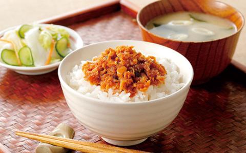 【家計応援キャンペーン】 北乃創彩 さけラー油・ぶりラー油 各3本セット＜株式会社マルハニチロ北日本＞ さけ サケ 鮭 ぶり ブリ 鰤 食べる ラー油 ごはんのお供 北海道 森町 mr1-0465