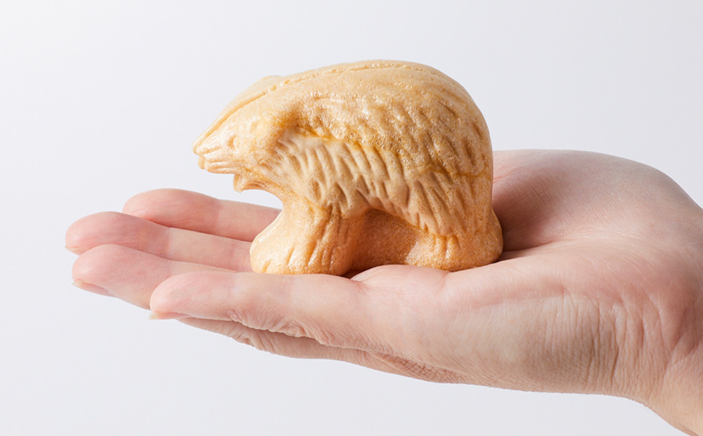 【ギフト用】《農林水産大臣賞受賞》北海道名物 木彫り熊モナカ(1箱 6個入り×2) 【 もなか モナカ 最中 和菓子 菓子 おかし 食品   グルメ お取り寄せ    】