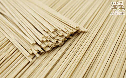 《北海道産》江差町産そば粉使用「江差そば」【思いやり型返礼品】北海道産小麦粉・そば粉使用　利尻昆布つゆ付き乾そば　農福連携