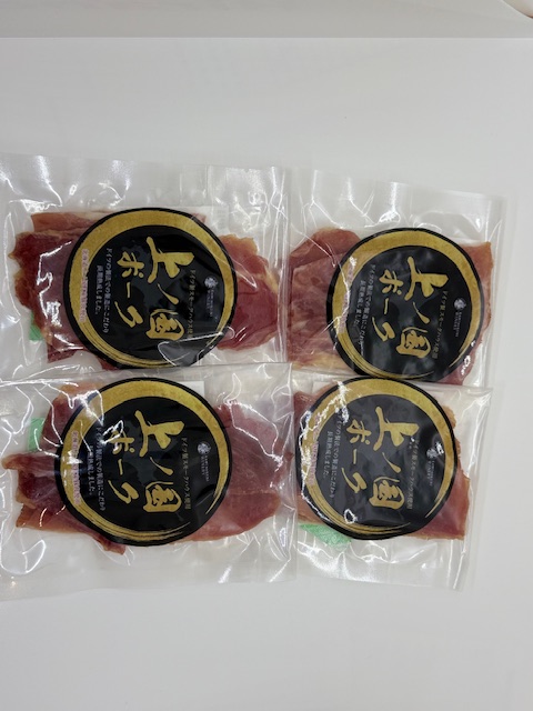 上ノ国ポークジャーキー（30g×4パック）　豚肉　ぶたにく　豚ジャーキー　BBQ　キャンプ　アウトドア　人気　美味しい　北海道産