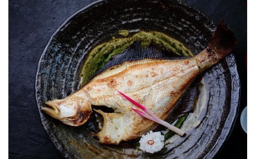 悦丸小林水産の天日干し宗八カレイ＆真ホッケセット（2Lサイズ×各2枚）　かれい　鰈　ほっけ開き　ホッケ開き　𩸽開き　海産物　魚介類　冷凍