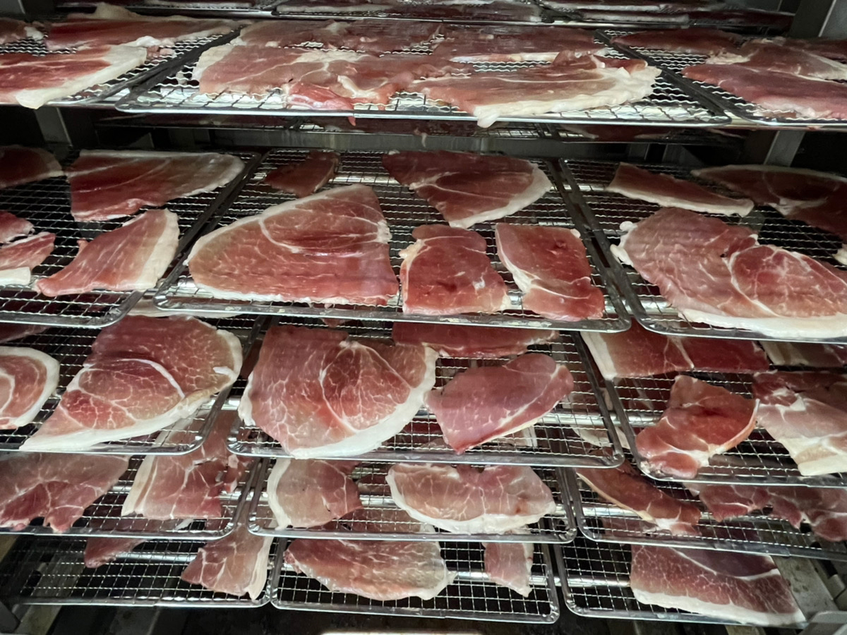 上ノ国ポークペッパージャーキー（30g×3パック）　豚肉　ぶたにく　豚ジャーキー　BBQ　キャンプ　アウトドア　人気　美味しい　北海道産