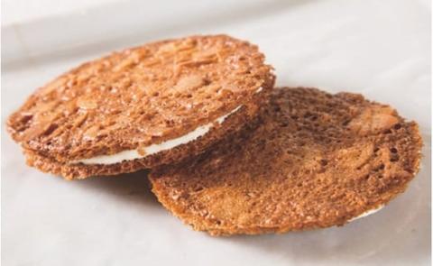 今金紀行20枚入り(ホワイトチョコ10枚・いちご10枚) お菓子 菓子 食品 F21W-548