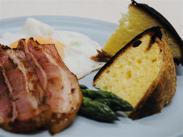 【優雅な朝食セット】真っ黒なチーズケーキパンとベーコンスライスセット チーズケーキ パン デザート スイーツ クリームチーズ おつまみ お取り寄せ ギフト 豚肉 北海道 せたな町 ふるさと納税