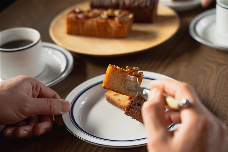 【ワインにぴったり】濃厚な2つのパウンドケーキ ショコラ ナッツ チョコレート バター はちみつ アーモンド デザート スイーツ お取り寄せ ギフト 北海道 せたな町 ふるさと納税