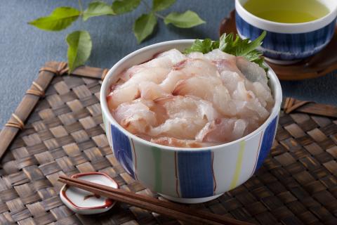 【漁師直送】北海道産 天然ひらめ 昆布〆 200g×3袋セット 平目 ヒラメ 昆布締め 冷凍 旬 海鮮 せたな町 ふるさと納税