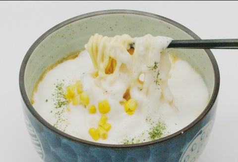 ニセコラーメンポテラのニセコポテラ4食セット（乾麺スープ付1人前入り×4個）【09126】