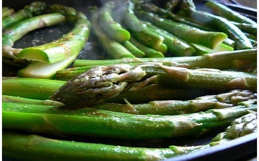 ＜数量限定・早期予約＞北海道真狩村産　グリーンアスパラ約1kg【2026年産】【0107901】