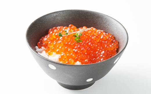 北海道とまり産　いくら醤油漬け瓶詰　80g×2個セット【配送不可地域：離島】