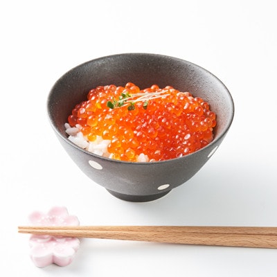 北海道とまり産　いくら醤油漬け　100g×1パック【配送不可地域：離島】